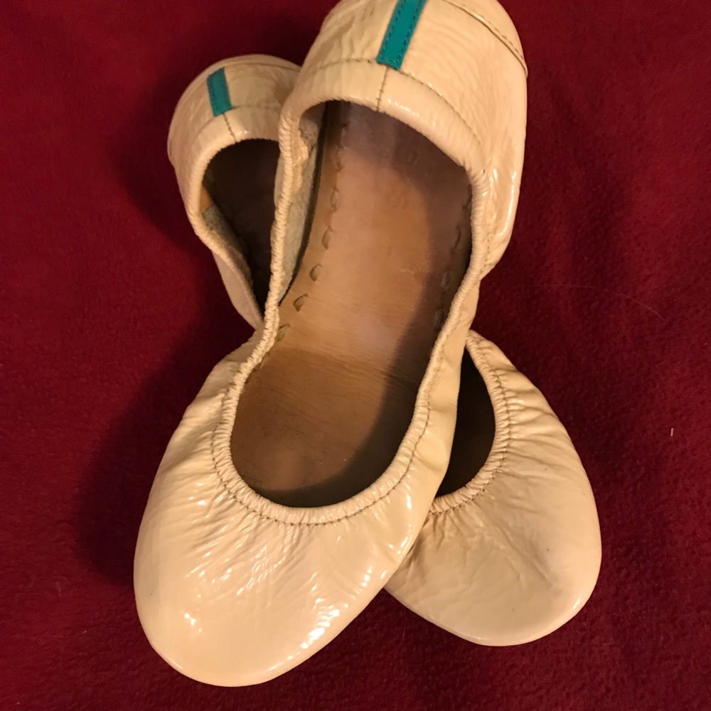 Size 9 patent leather Tiek’s